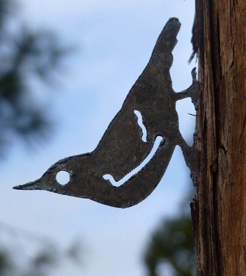 Cut
Metal Nuthatch Garden Sculpture