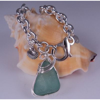 Photo of Danielle Renee Jewelry Photo of Danielle Renee Jewelry