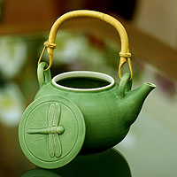 Ceramic teapot, 'Landing'